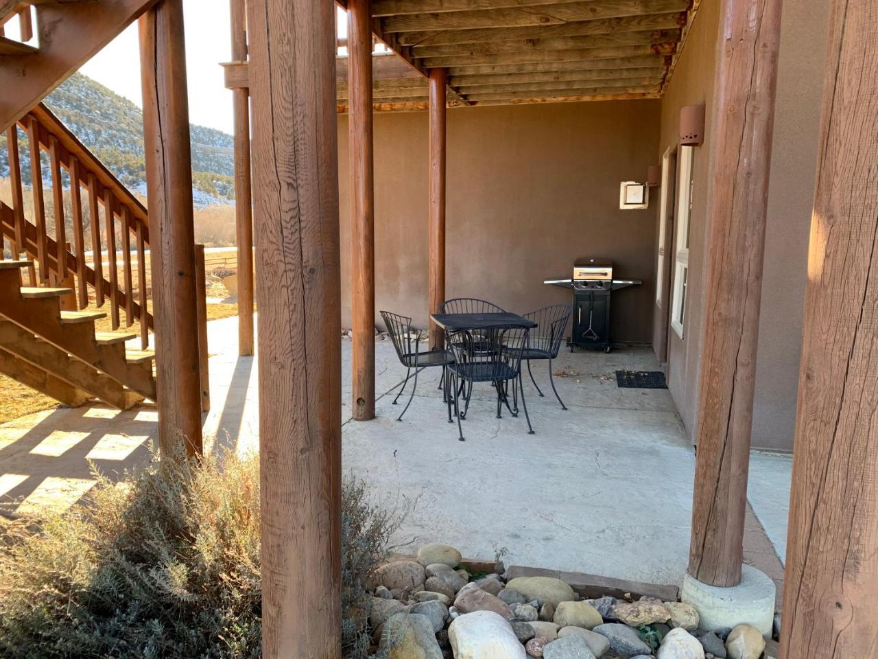 אסקלנטה Slot Canyons Inn Bed & Breakfast מראה חיצוני תמונה