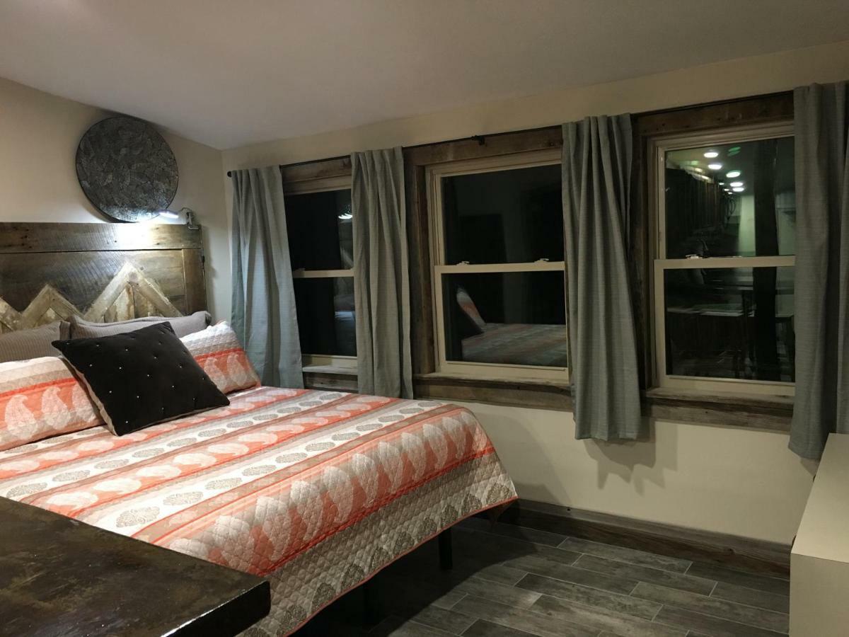 אסקלנטה Slot Canyons Inn Bed & Breakfast מראה חיצוני תמונה