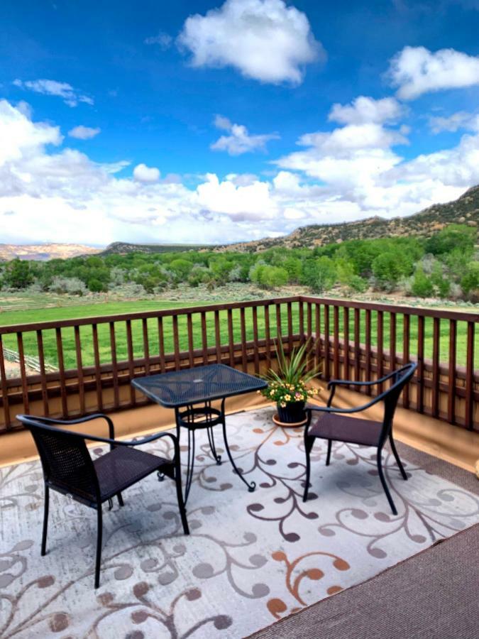 אסקלנטה Slot Canyons Inn Bed & Breakfast מראה חיצוני תמונה