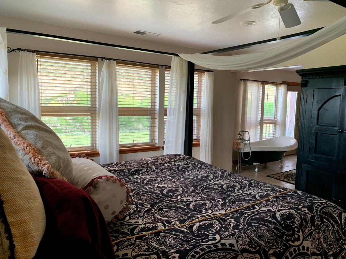 אסקלנטה Slot Canyons Inn Bed & Breakfast מראה חיצוני תמונה